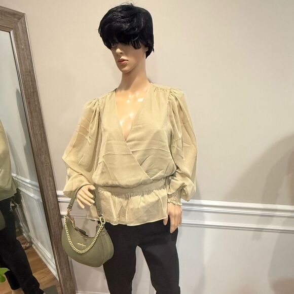 NWT V neck smocked neck peplum Blouse - Picture 7 of 10